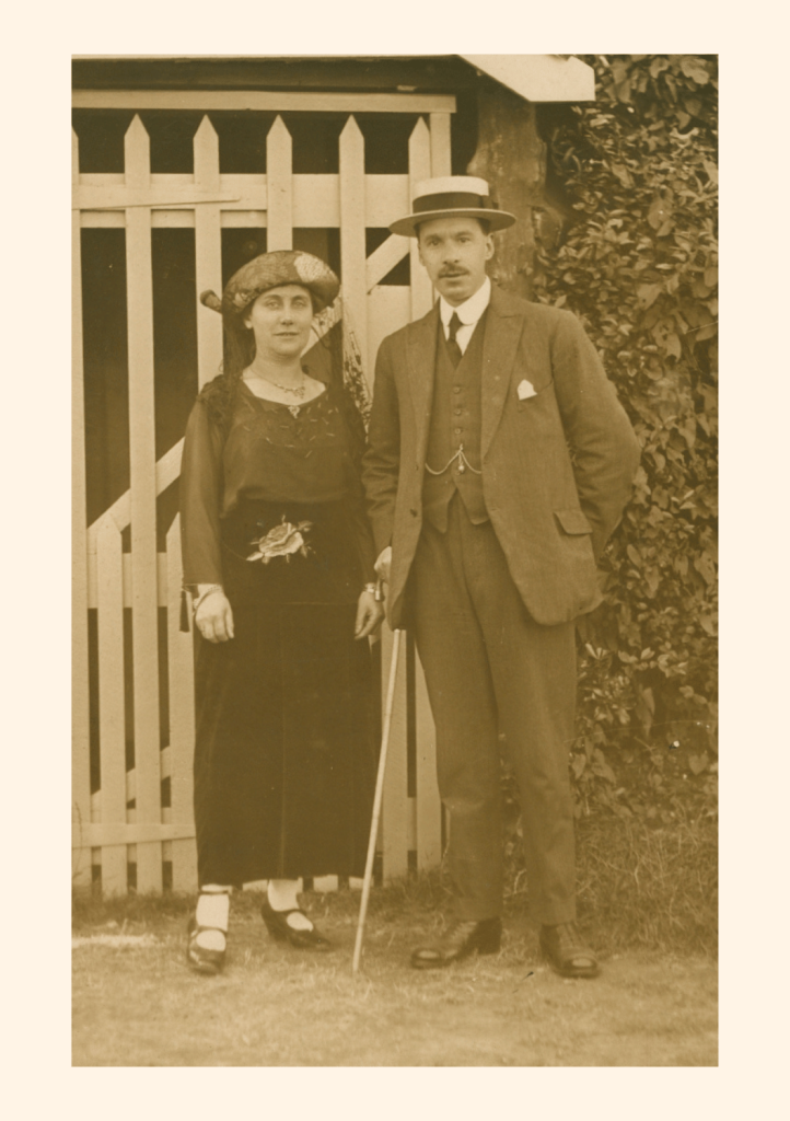 1910's fashion. Original vintage image. Copyright Isabella Josie.